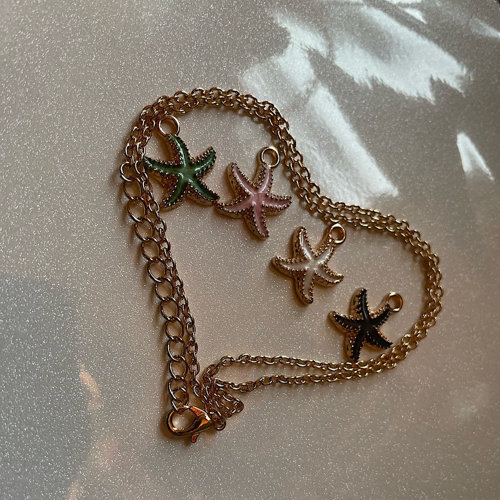 STARFISH NECKLACE